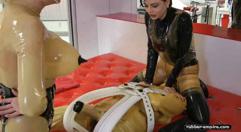 Madame Gillette Und Lady Ashley : Extremly Tubed 3 (Rubber-Empire) SD 576p