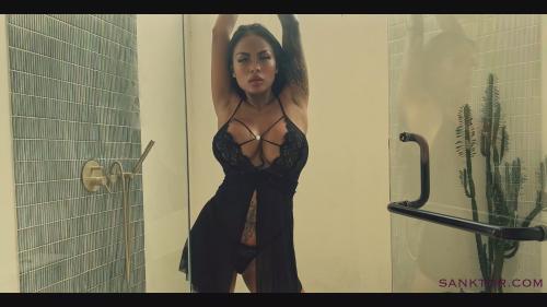 Elle Price