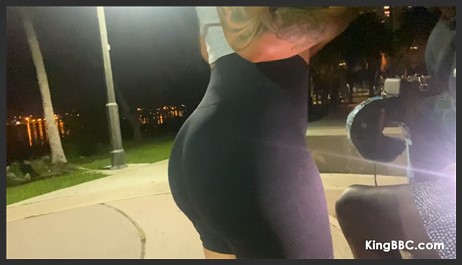 2025 04 23 Yvonna Carlo Outdoor night blowjob