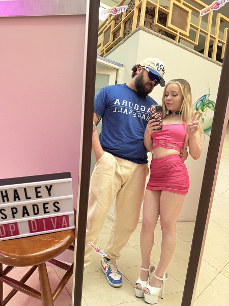 Haley Spades - Petite Diva Haley Spades Squirts As She Spreads Legs For A DP