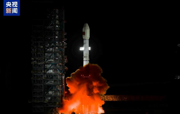 КНР запустила в космос новый спутник-ретранслятор