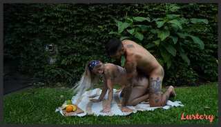 E1725 Alex And Sammm A Very Pleasurable Picnic