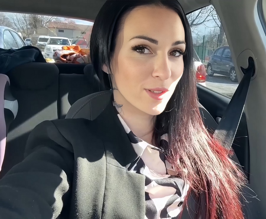 Shasha Lopez - French Real Estate Agent Fuck For A Deal (FullHD/1.24 GB)