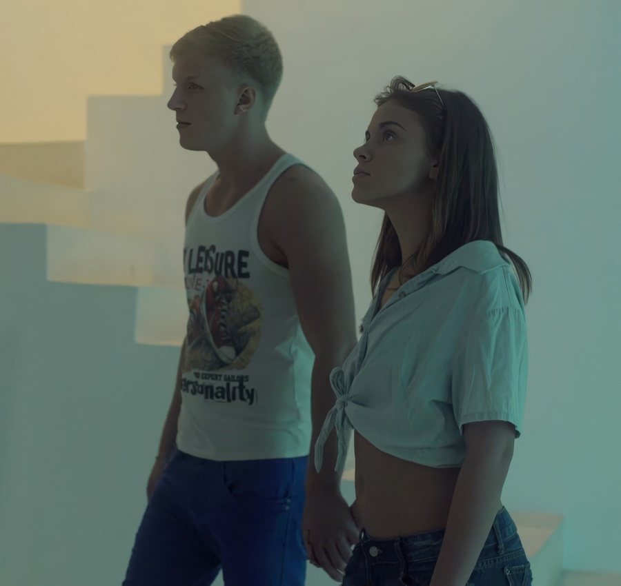 Emma Brown Teen Fucks In A New House FullHD 1080p