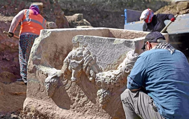 В турецком "Городе гладиаторов" обнаружили 2000-летний саркофаг