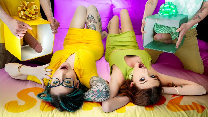 Nikki Zee, Jessica Aaren