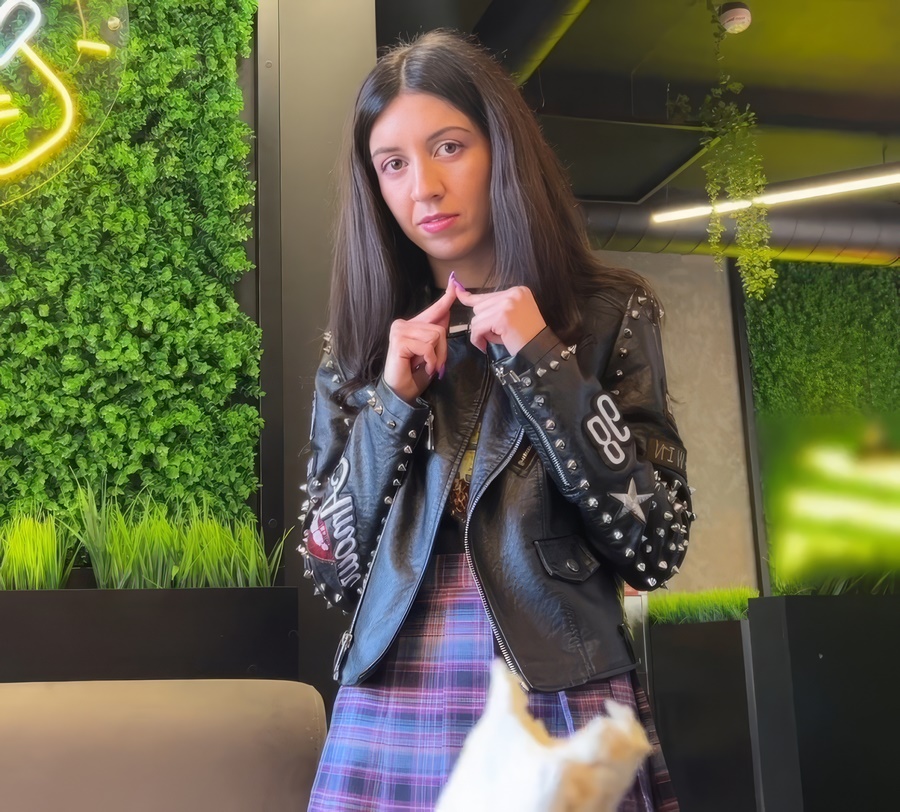 Katty West - Ready For Anal Sex For Free Shawarma (FullHD/617 MB)