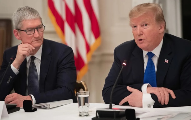 Трамп лично сказал Тиму Куку, что не хочет производства Apple в Индии