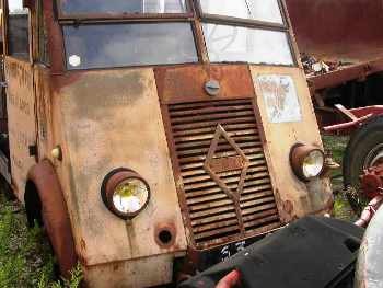 Renault AHS 2 Walk Around