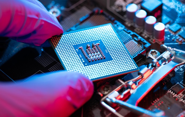 Официальный импорт американских процессоров в Россию упал на 95%
