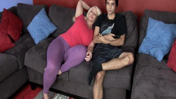 Alura Jensen - Step-Mom Shows Him The Right Way [FullHD 1080p]