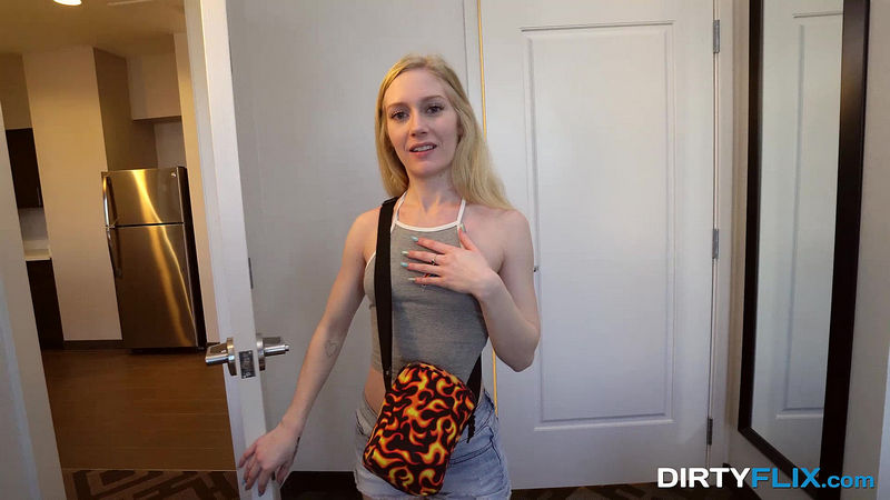 Emma Starletto  : Slim Teen Fake Interview Fuck (PrivateCasting-X/DirtyFlix) FullHD 1080p