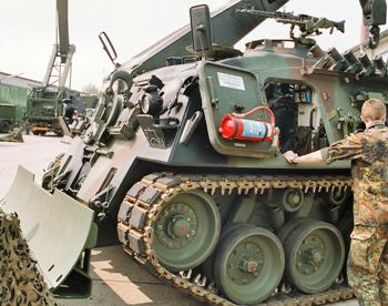 Bergepanzer 2 (Y 740 172) Walk Around