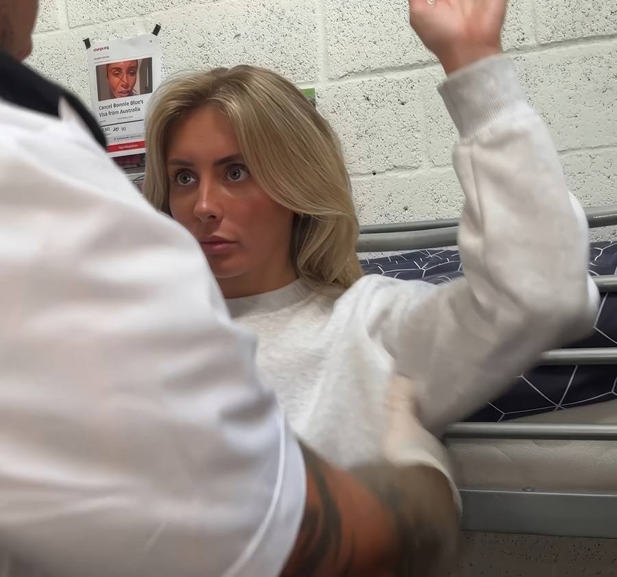 Bonnie Blue - British Slut Gets Fucked In Prison