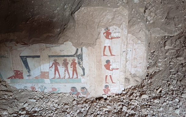 В Луксоре обнаружили три гробницы возрастом более 3000 лет