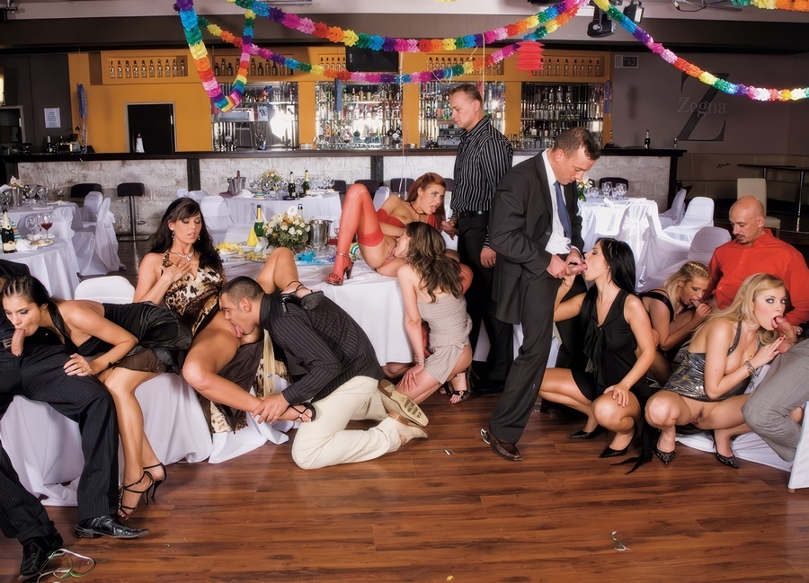 Black Angelika, Simony Diamond, Lucy Belle New Years Orgy