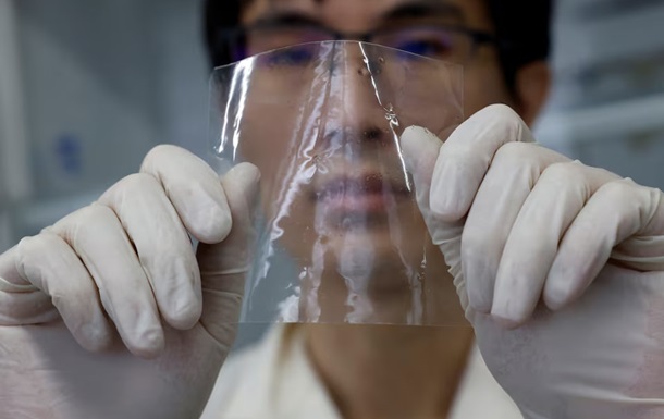 Японские ученые разработали пластик, который растворяется в море