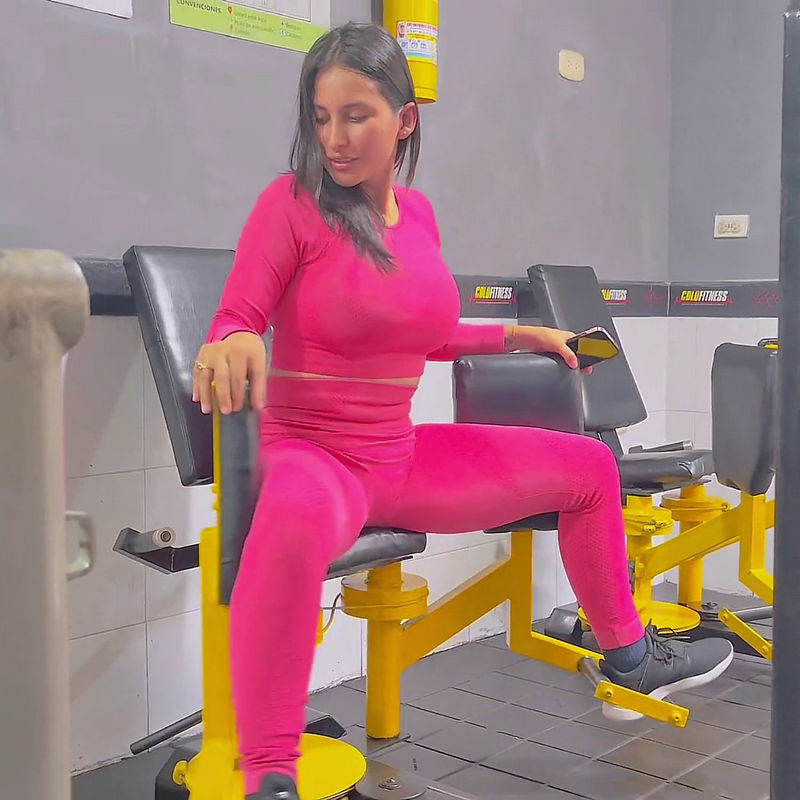 Mientras Esta En El Gimnasio Yo La Espero En Su Habitacion Con Mi Dura Polla Jenifer Play Jenifer Play (Onlyfans) FullHD 1080p