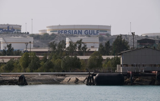 Конфликт Израиля и Ирана: в США прогнозируют нефть по 130 долларов