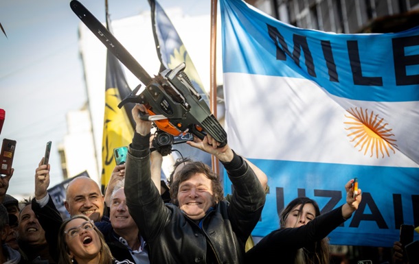 Эффект бензопилы Милея: инфляция в Аргентине упала ниже 2%