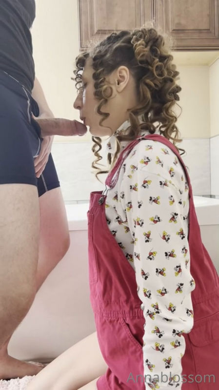 Anna Blossom Clip 35 (Onlyfans) SD 720p