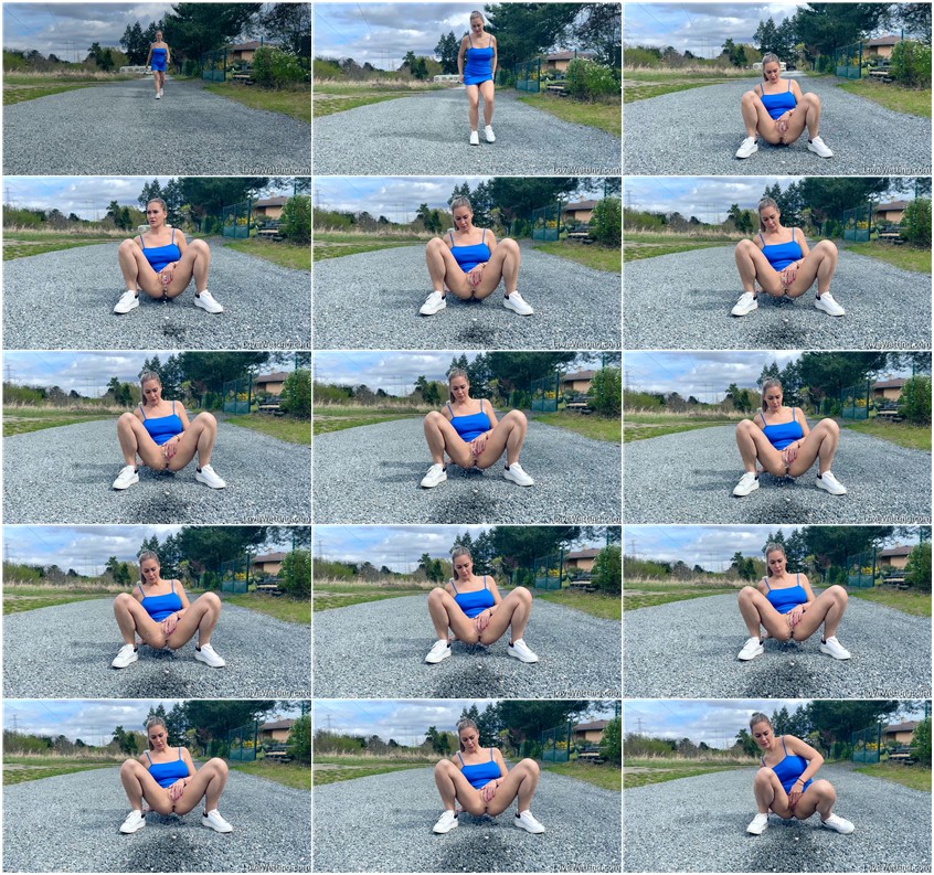 Terrific Pissing Scenes with Charming Girls