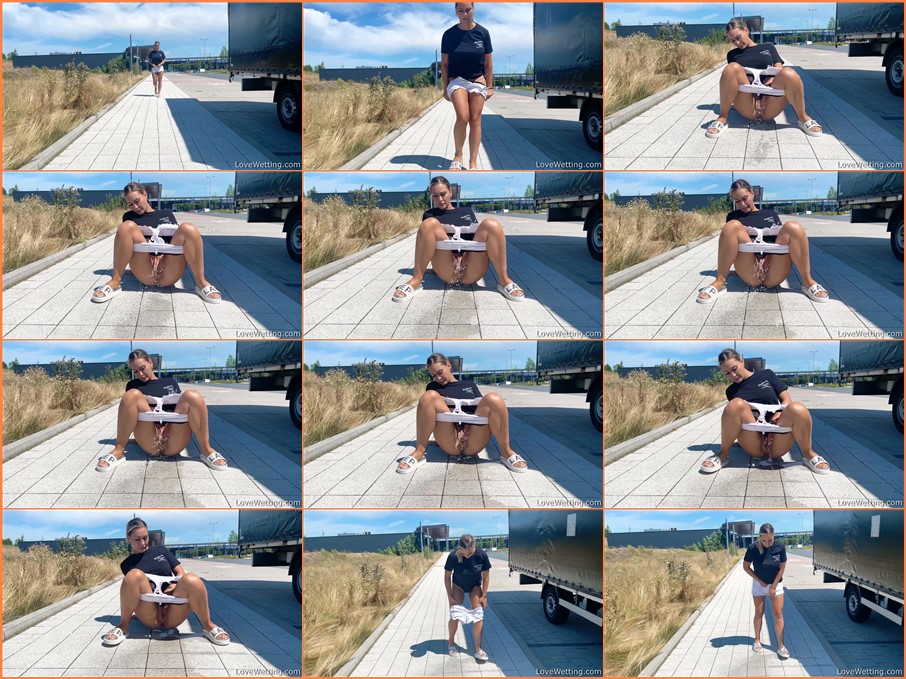 Awesome Time with Pissing Girls