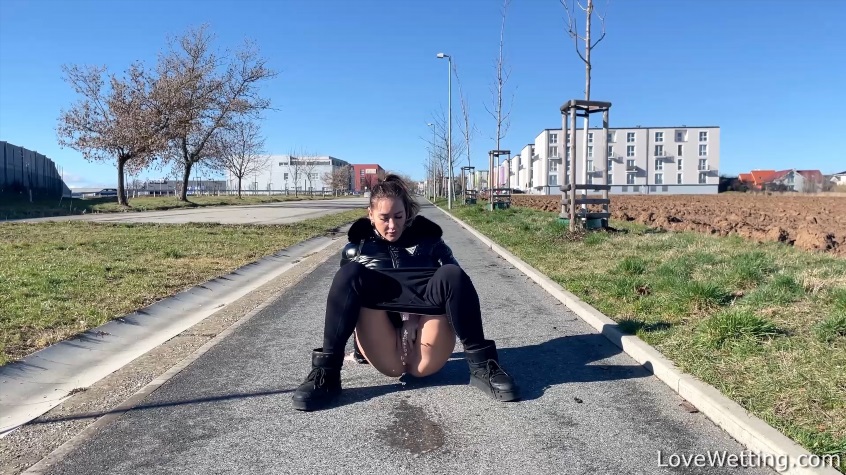 Terrific Pissing Scenes with Charming Girls