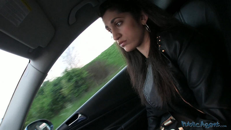 Juli (Episode 90) (PublicAgent) FullHD 1080p
