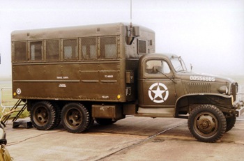 GMC CCKW 353 M7 Atelier Radio Cabine Torpedo Walk Around