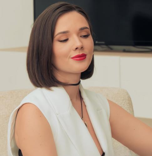 Eve Sweet Anal With Vogue Model