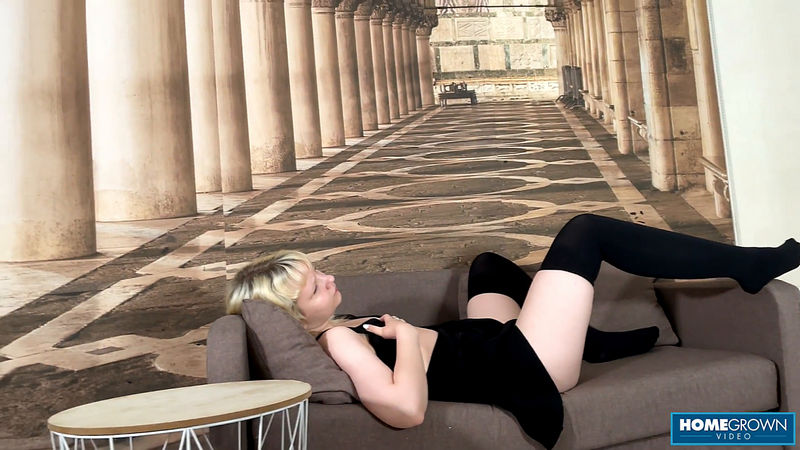 Blonde Babe Kate Cant Get Enough Of His Dick Homegrown Video (Onlyfans) FullHD 1080p