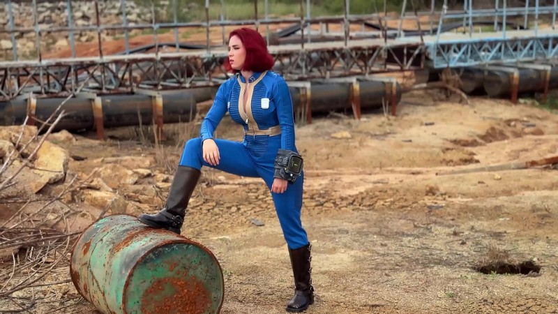 Sweetie Fox - Fallout Cosplay - Redhead Beauty Rough Fucks with Stranger and Receives Two Cumshots on the Face and Ass