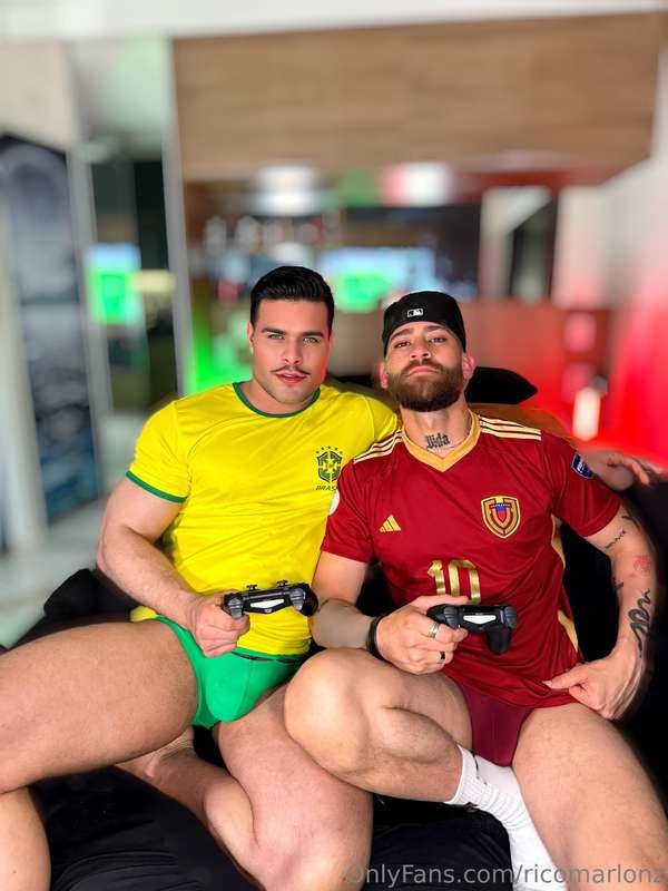 OnlyFans - Rico Marlon & Salvador Venezuelano - Brazil x Venezuela - PLAY Game FUTEBOL