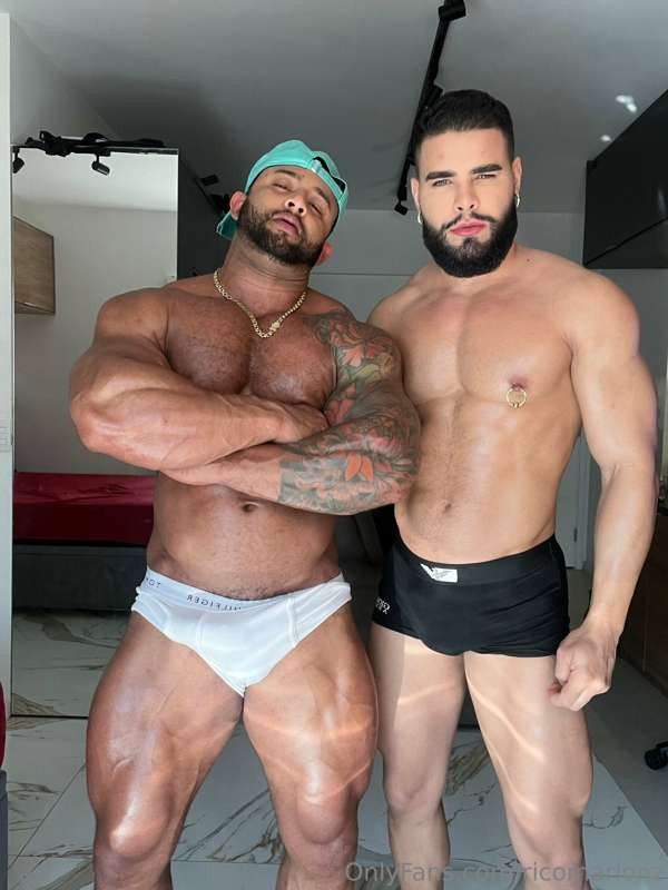 OnlyFans - Full Video - FOR PHONE - Rico Marlon e Taua Bodybuilder