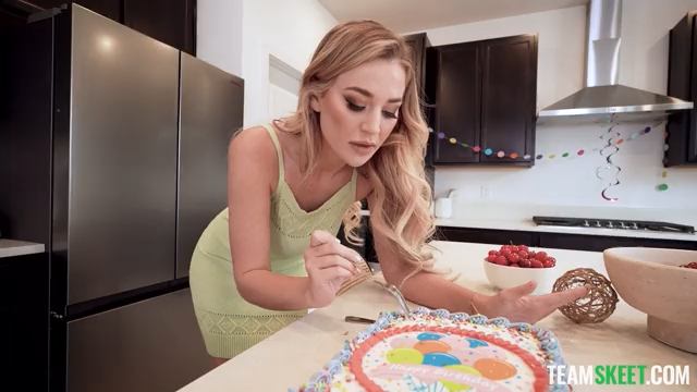 Blake Blossom - Her Boss  Cum Was Sweeter Than Cake!