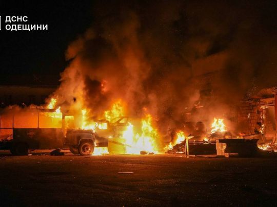 У Харкові десятки постраждалих внаслідок ударів ворога по багатоповерхівках (відео)