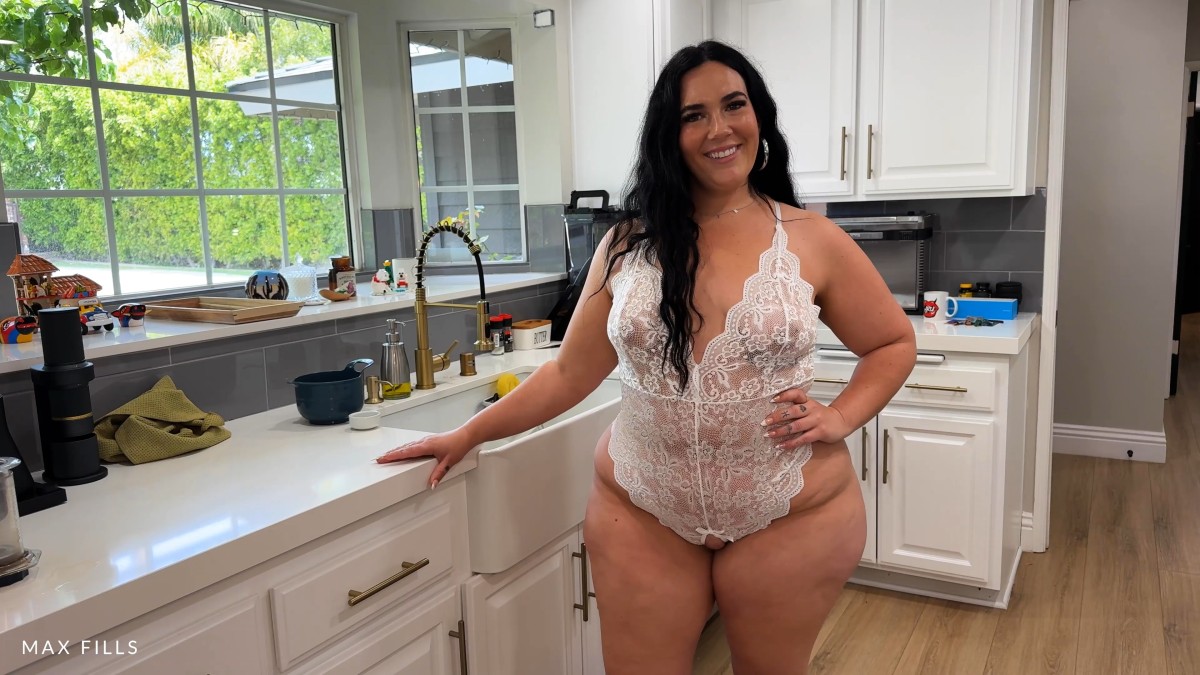 Alex Blair - BBW STEP-MOM ALEX BLAIR ASKED ME TO ANAL FUCK HER
