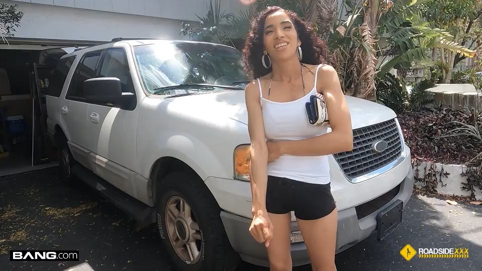 Ginger Bytes - Ex-Cheerleader Ginger Bytes Gets Tricked Into Fucking In Her Garage