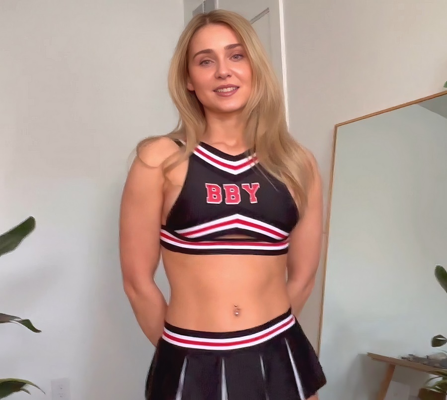 Mini Lilly Slutty Cheerleader Girl Suck Cock Like Whore