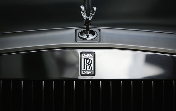 В России вырос спрос на люксовые Rolls-Royce и Ferrari