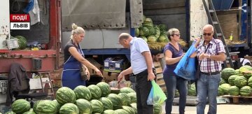 Кавуни по 19, дині по 85: ціни на сезонні ласощі лихоманить - коли чекати здешевлення