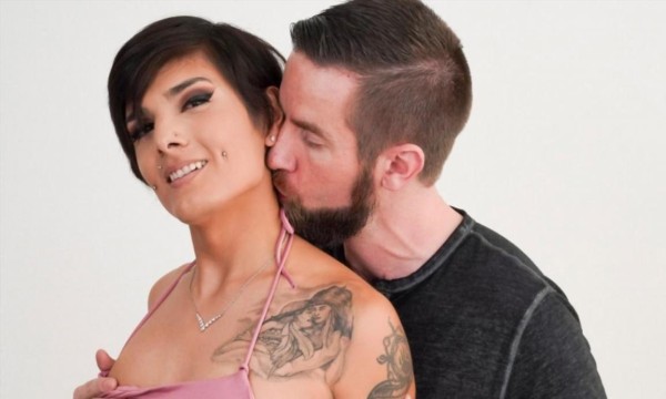 Taylor J- Taylor J's First Hardcore  - [656.3 MB]