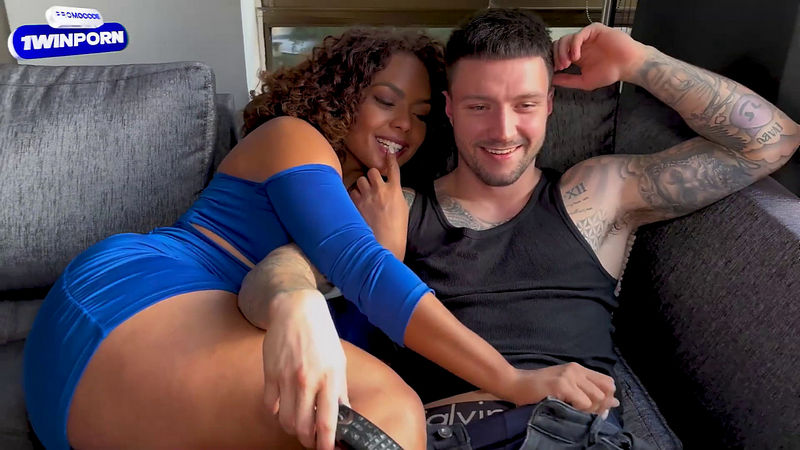 Onlyfans: Si Soy TU Mami Amor MILF Latina Tiene Sexo Interracial Con Su Hijastro Carla Morelli y Rauls Bud Carla Morelli [FullHD 1080p]
