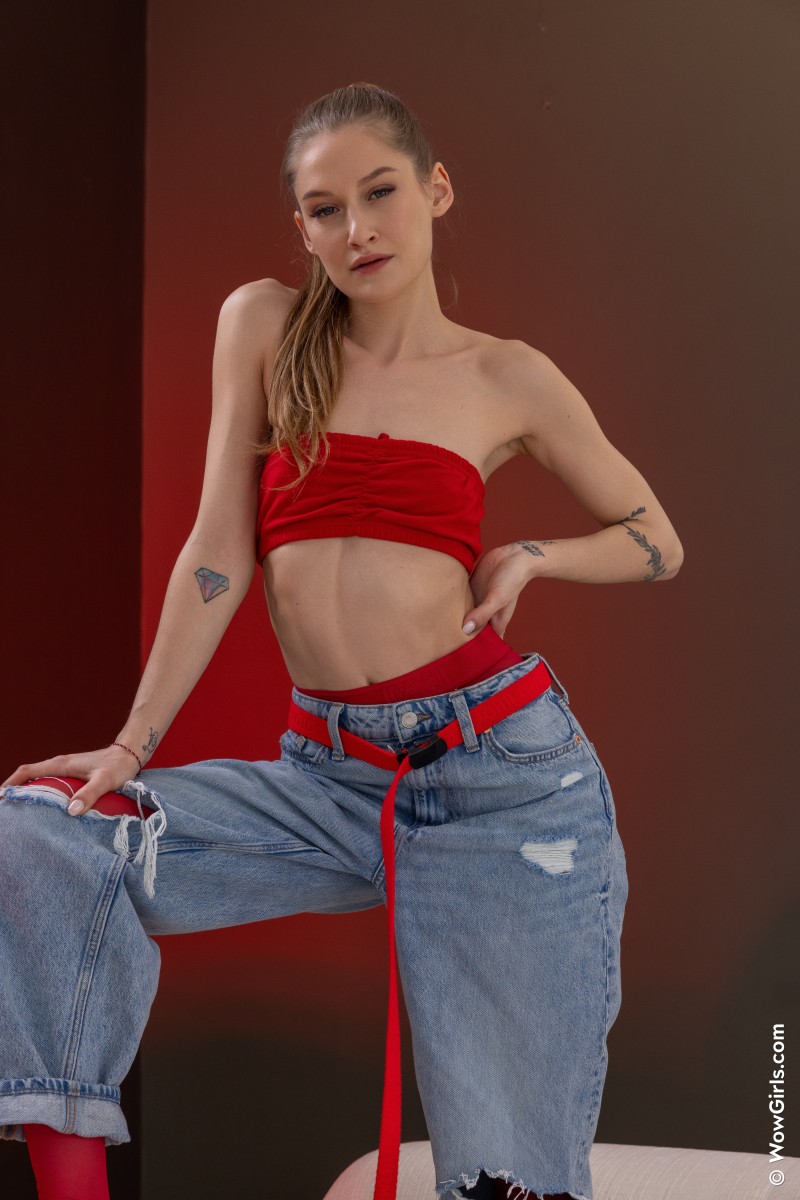 2025-07-03 Tiffany Tatum - Red White