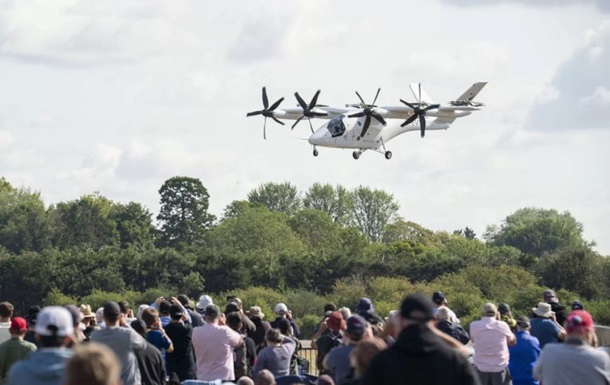 Электрическое аэротакси впервые совершило полет между аэропортами