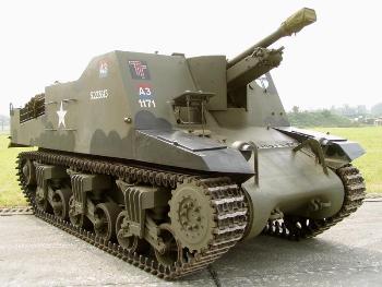 Self-propelled 25pdr Sexton Walk Around
