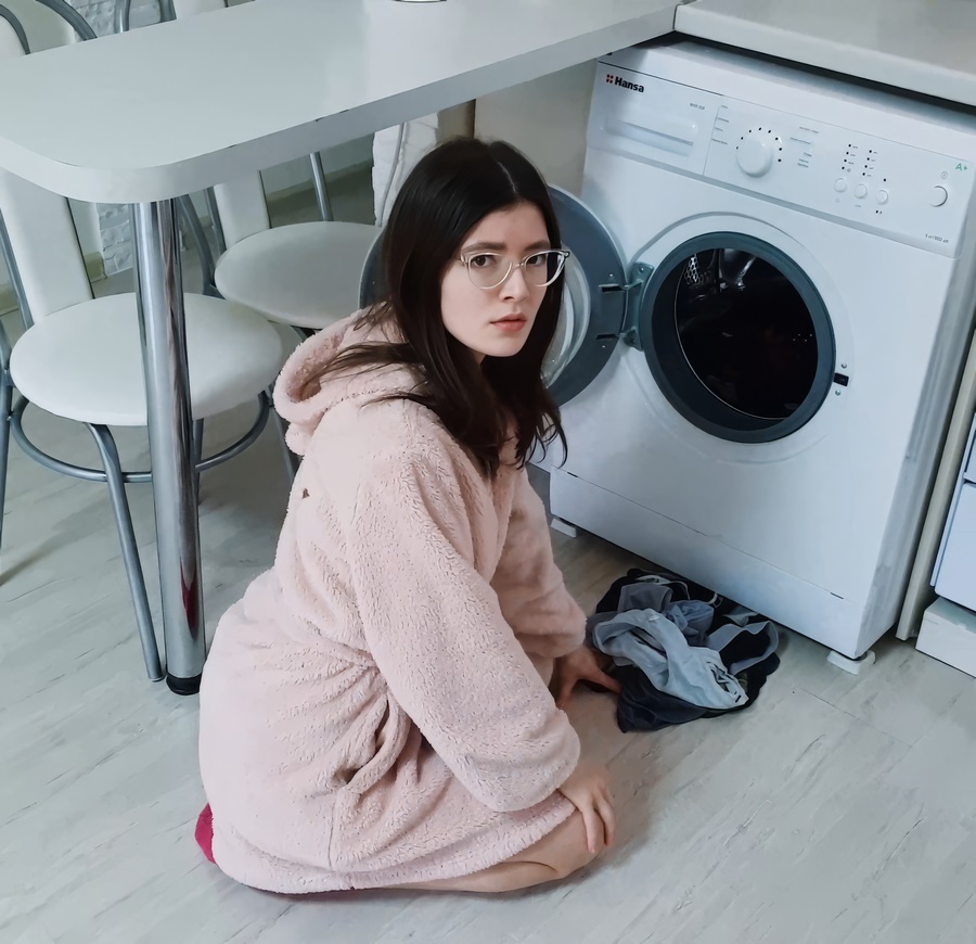 Webtolove I Want To Fuck My Girlfriend When She Gets Stuck In The Washing Machine UltraHD/4K 2160p