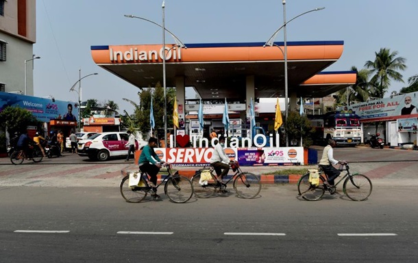 Индия после угроз Трампа "заменила" российскую нефть американской