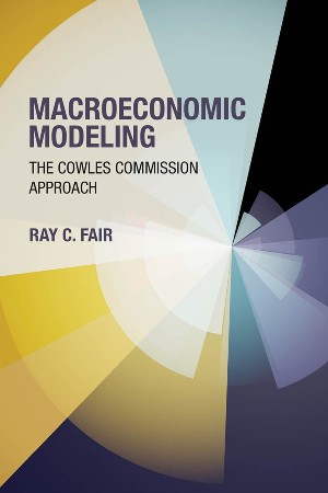 Cover: Macroeconomics - Felipe B. Larrain